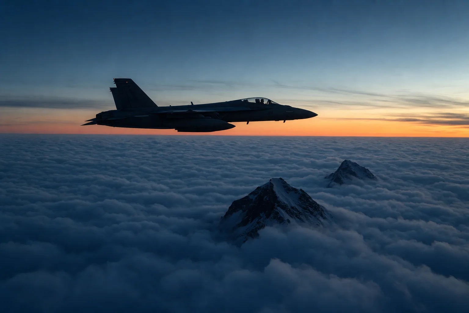 Jagerfly over skydekket i skumringen